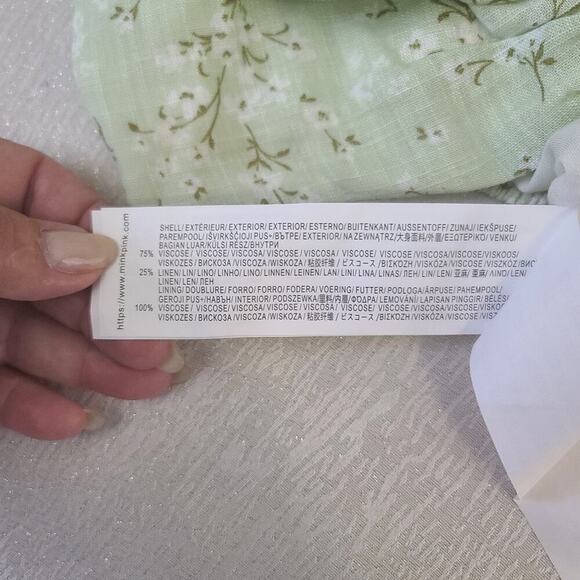 Mink Pink Johanna puff sleeve crop smocked milkmaid floral sage top Sz small - Picture 8 of 10